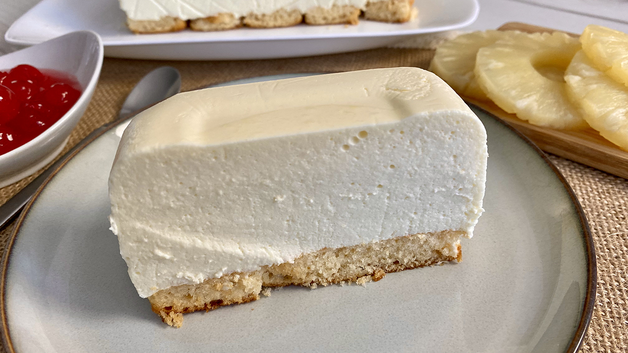 Tarta fría de piña