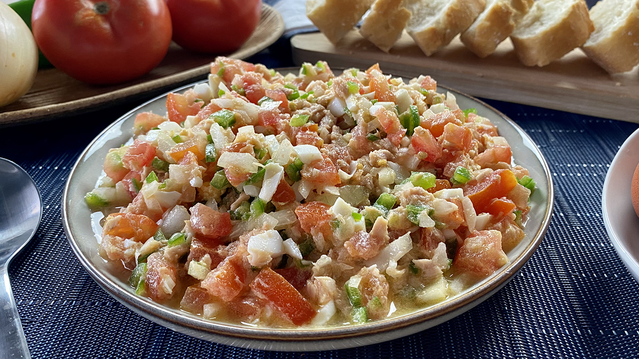 pipirrana-ensalada-t-pica-de-ja-n-ideal-para-el-verano