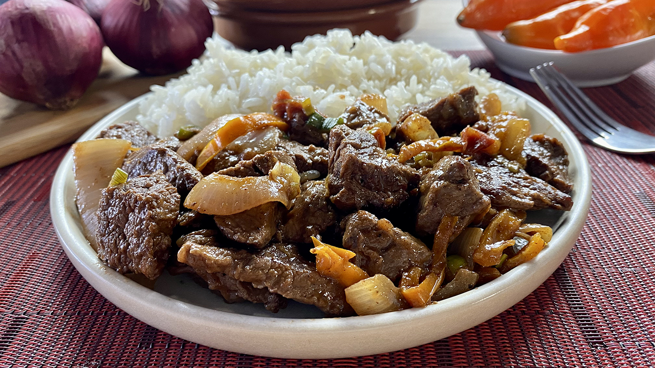 Lomo saltado