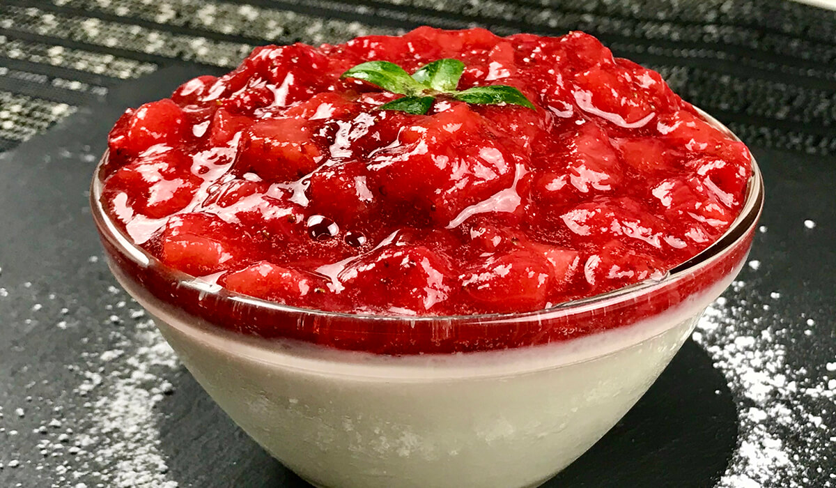 Panacota o panna cotta de fresa