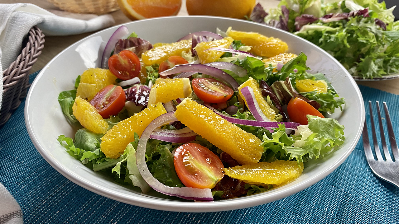 Ensalada De Naranja, Receta Ideal Para El Verano Lista En 5 Minutos