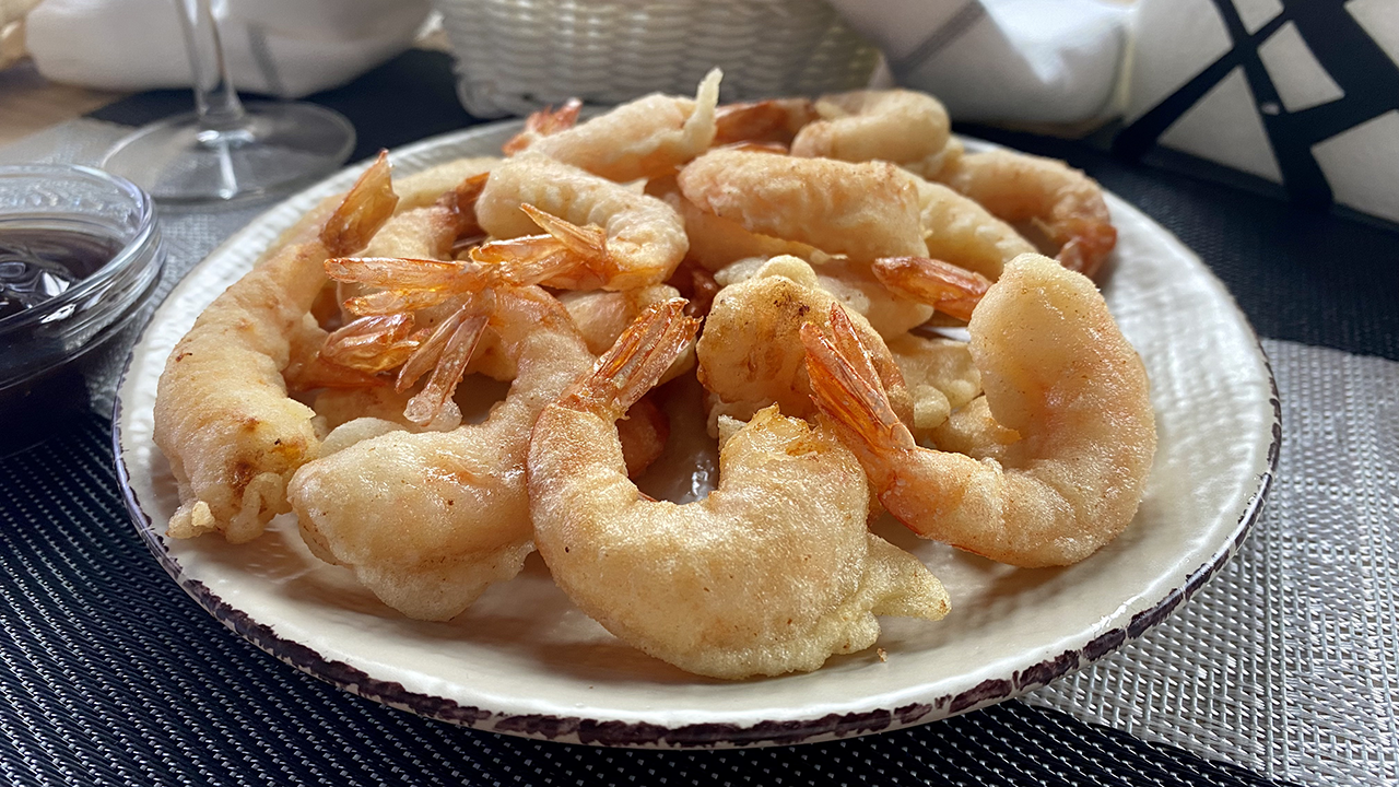 Langostinos en tempura, un aperitivo sencillo y fácil de preparar