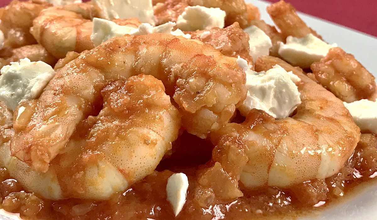 Langostinos saganaki