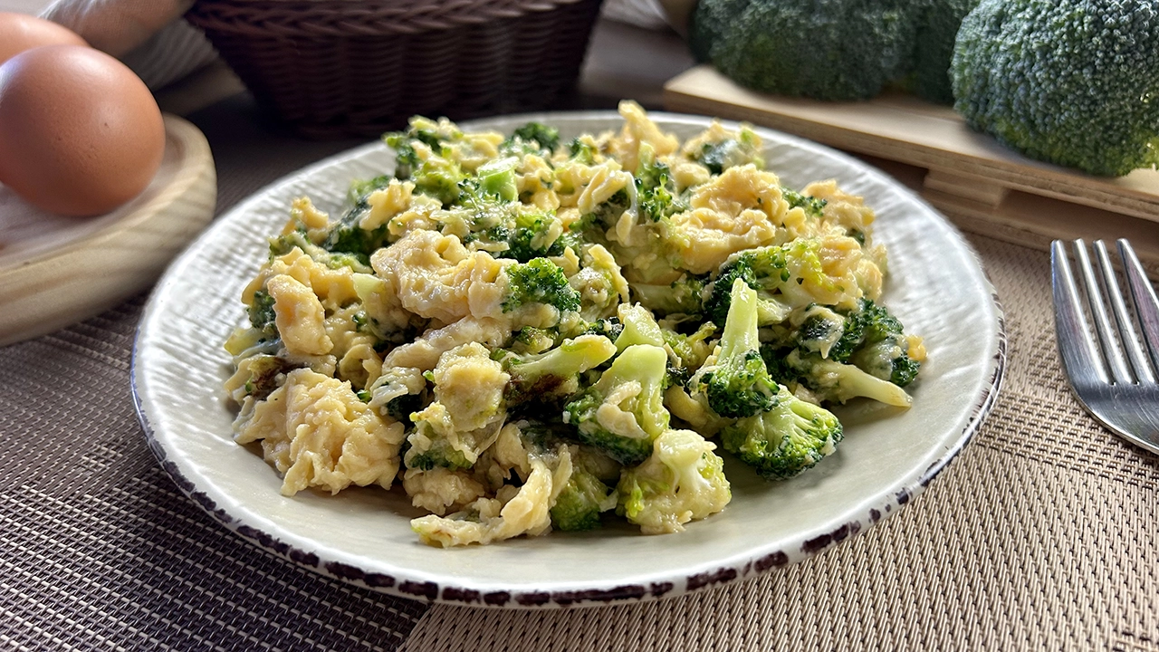 Brócoli con huevo