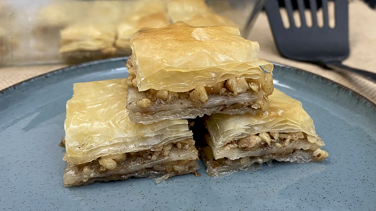 Baklava de nueces y canela