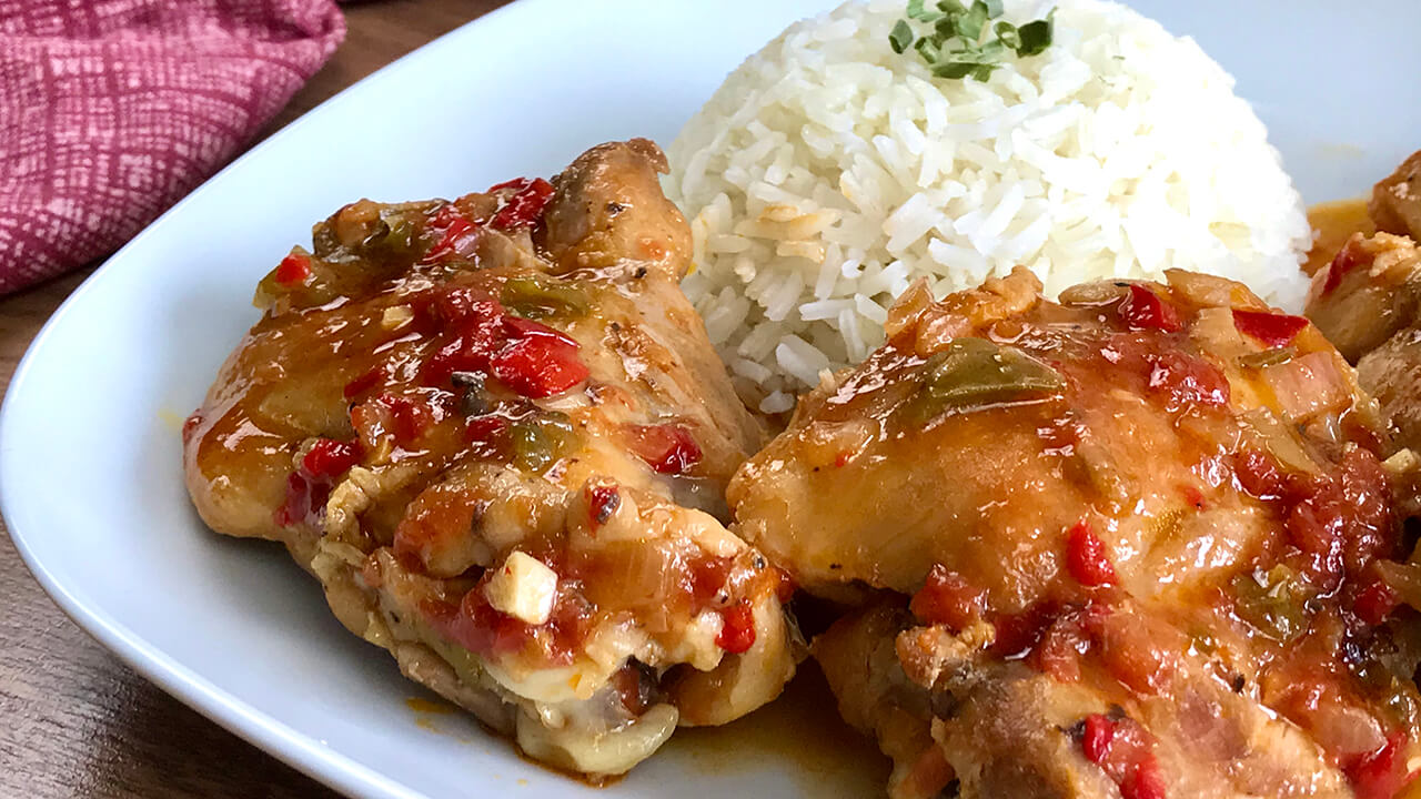 Pollo guisado