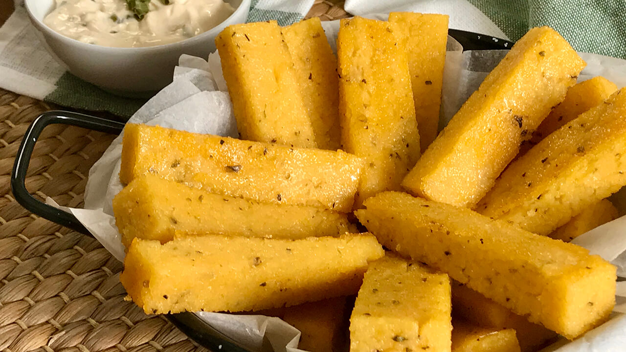 Bastones de polenta al horno