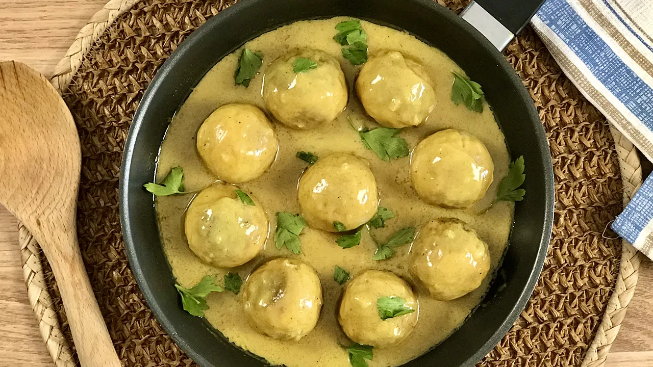 Albóndigas de pollo al curry