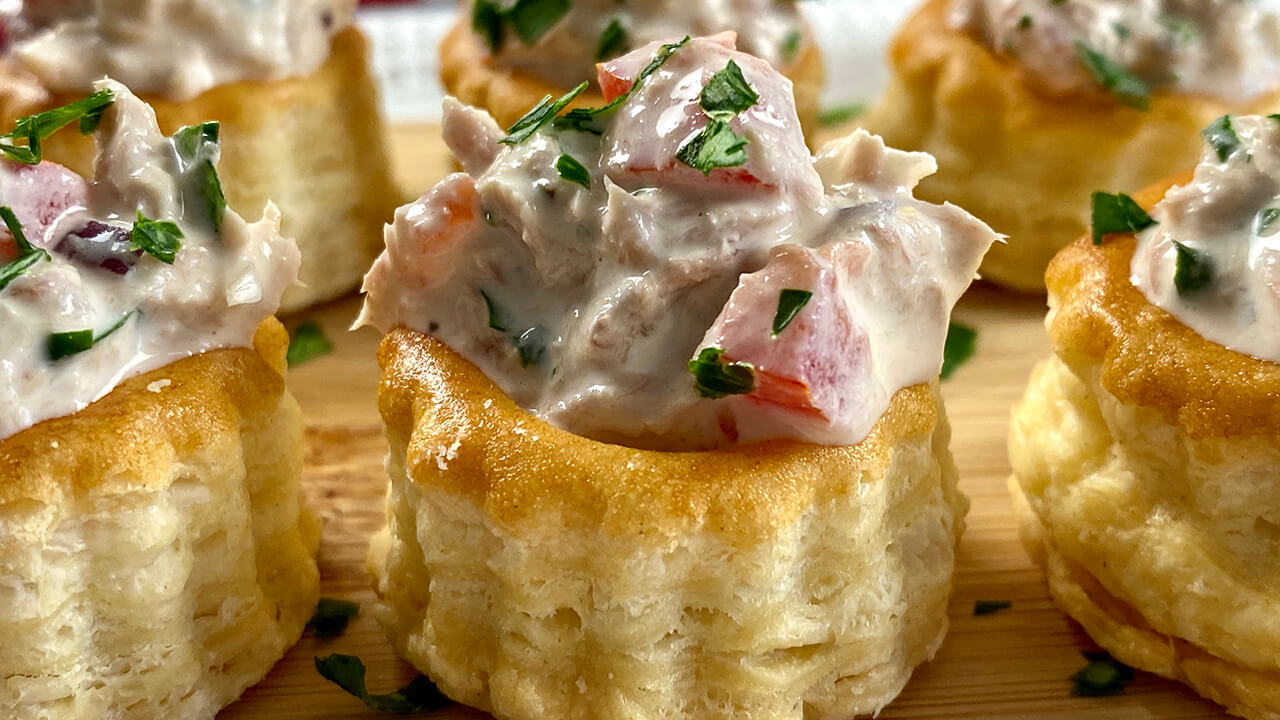 Volovanes Rellenos de Atún