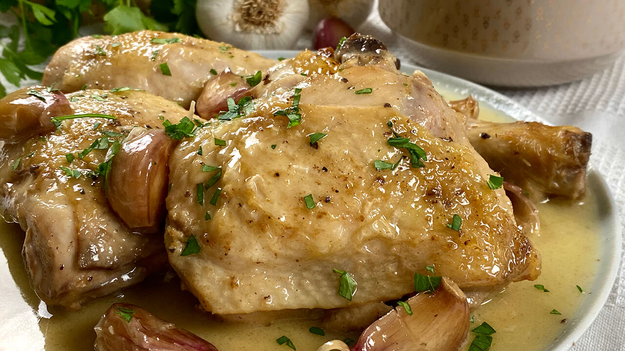 Pollo al ajillo