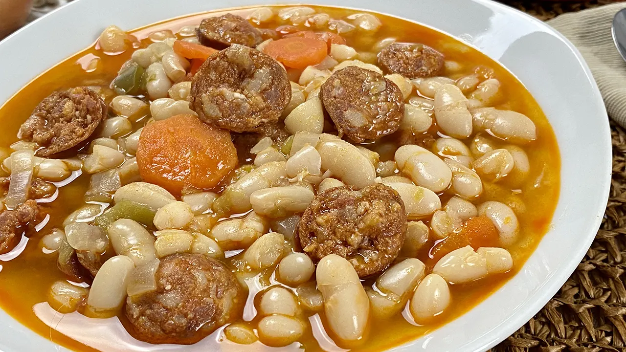 Alubias blancas con chorizo