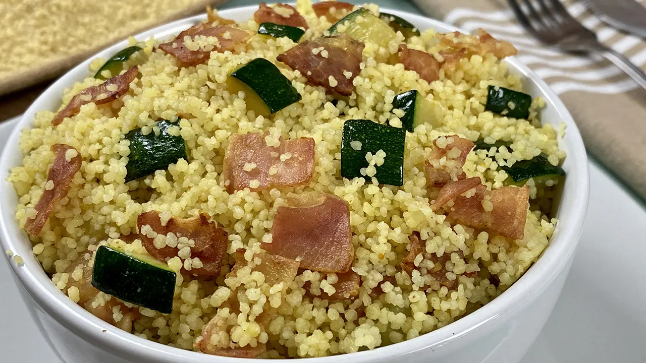 Cuscús con calabacín y bacon