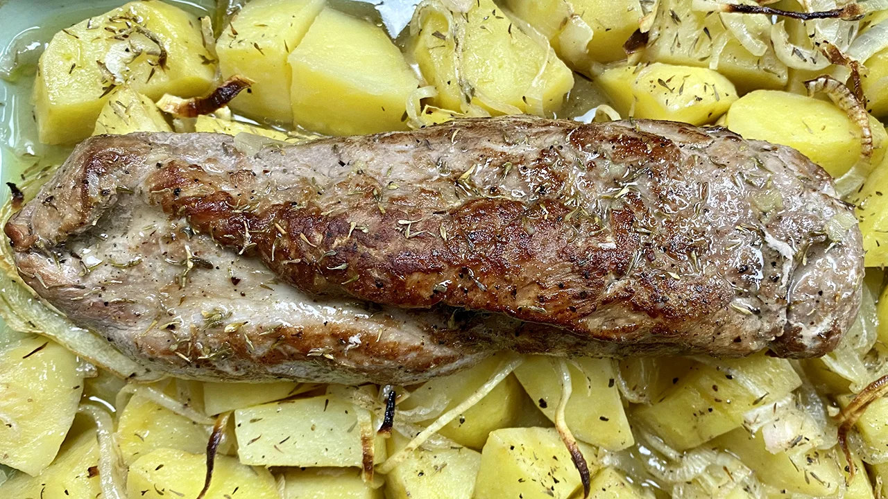 Solomillo de cerdo al horno con patatas
