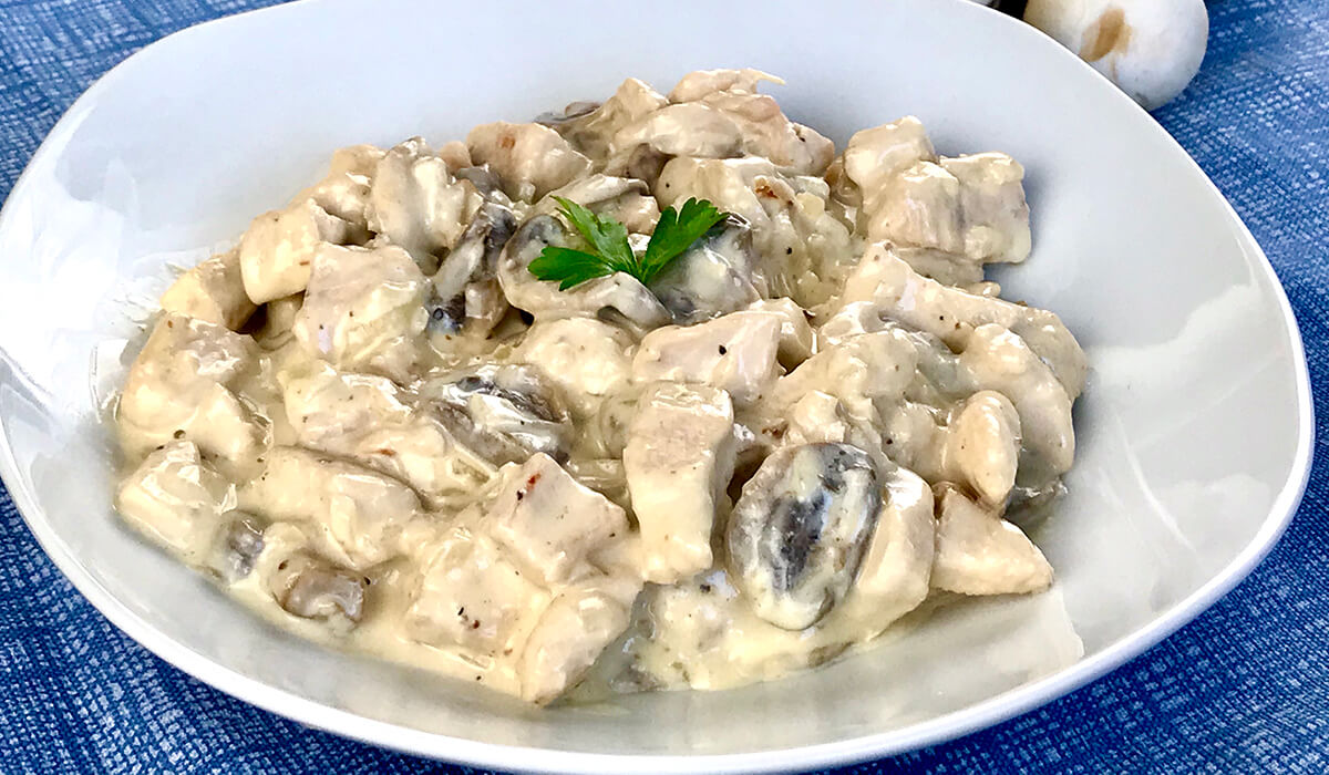 Pollo al cava con champiñones
