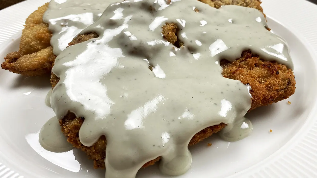 Escalopines con salsa de queso cabrales