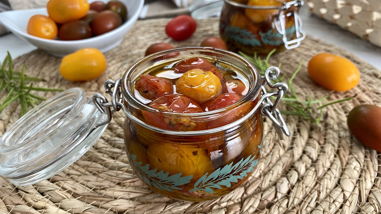 Tomates cherry confitados