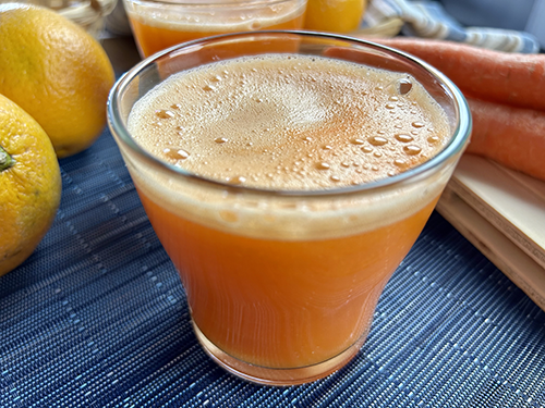 Zumo de naranjas y zanahorias