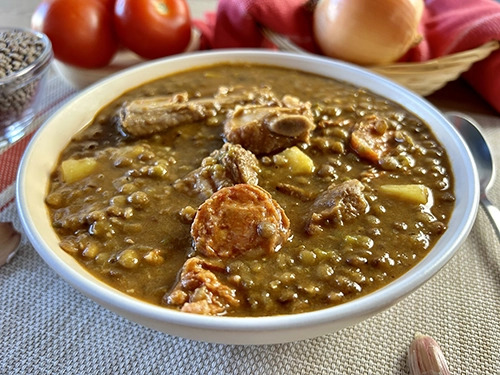 Lentejas con costilla y chorizo